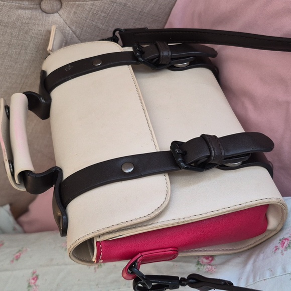 Pixie Mood Handbags - Pixie Mood Steph Vegan Leather beige/red Top Handle Boxy Crossbody Shoulder Bag